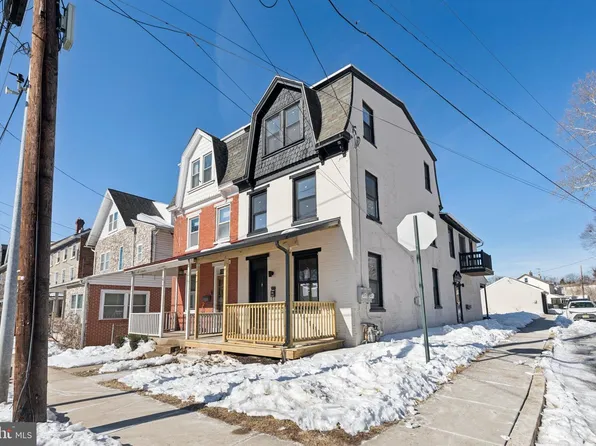 215 Bridge St, Mont Clare, PA 19453