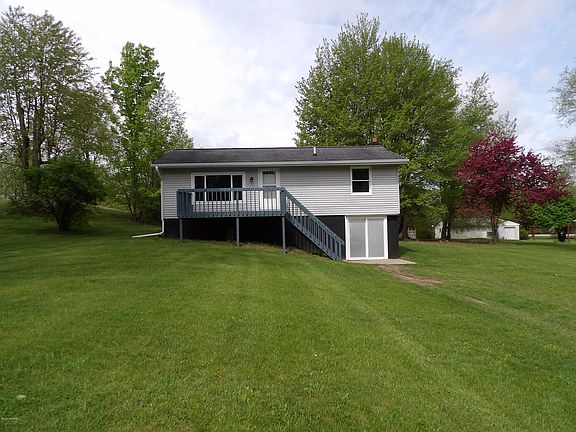 2nd image of 1060 Hickory Ln