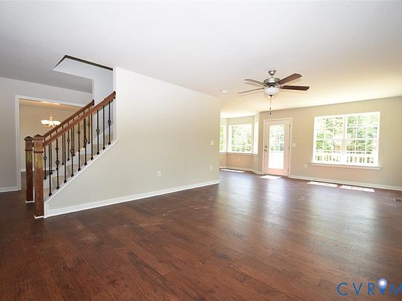 3rd image of 42 Rosewood Dr