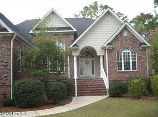 204 Dowitcher Dr, Hampstead, NC 28443