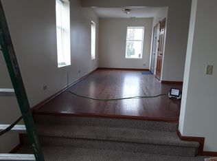 41W741 Russell Rd #2, Elgin, IL 60124