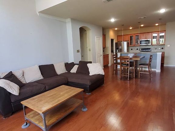 4th image of 950 Henderson St APT 1304