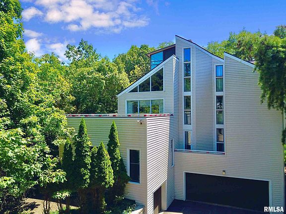 5th image of 7020 N Skyline Dr