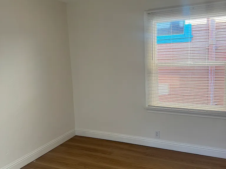 4732 Congress Ave — Photo 19
