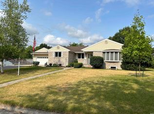 320 E Roselawn Dr, Logansport, IN 46947
