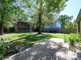 1907 Esperanza St #B, Houston, TX 77023
