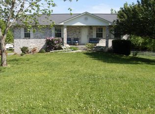 1741 Campfire Dr, Knoxville, TN 37931