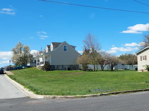125 Commerce St, Taneytown, MD 21787