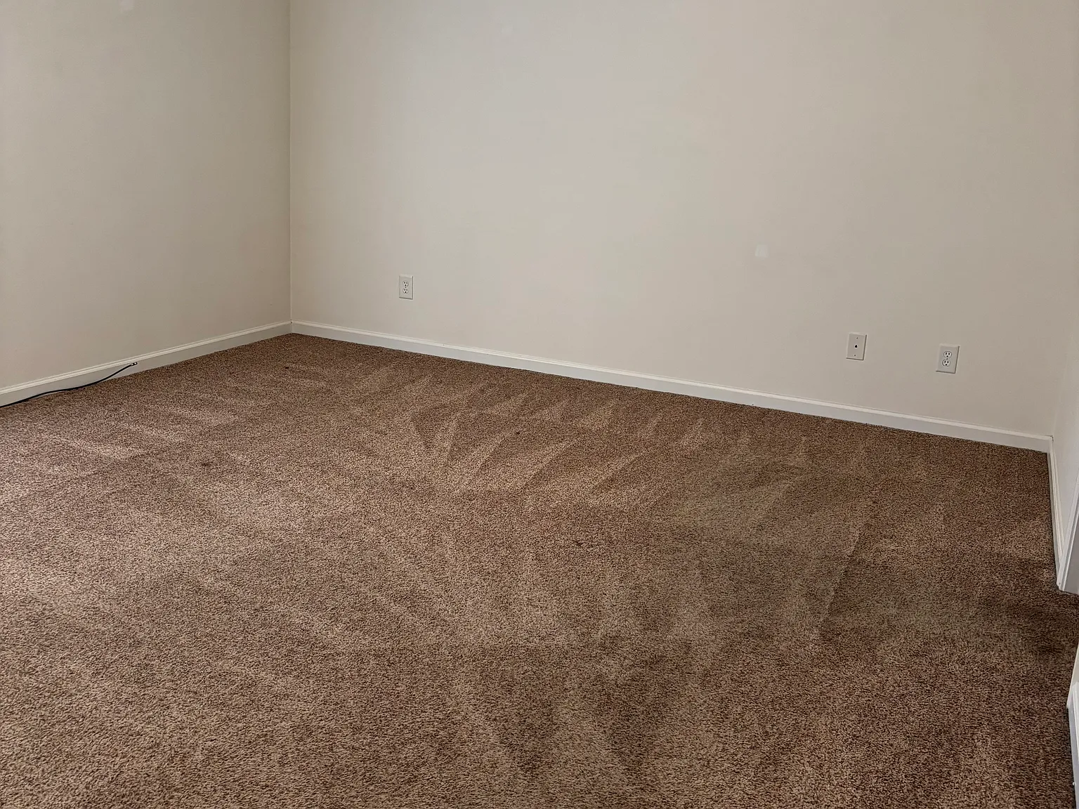 3 bed, 1350 sqft, $1,800 — Photo 4
