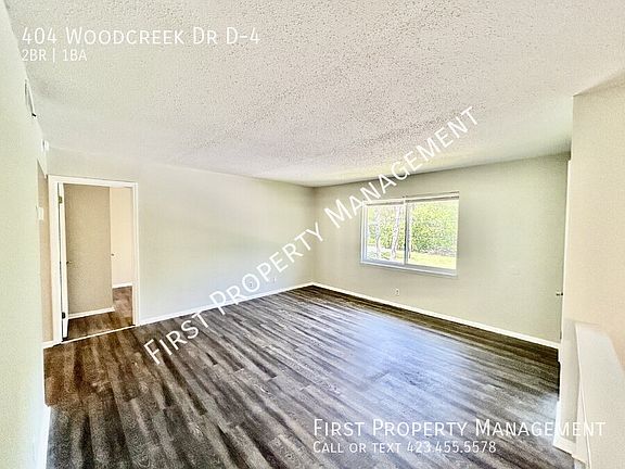 3rd image of 404 Woodcreek Dr #D-4