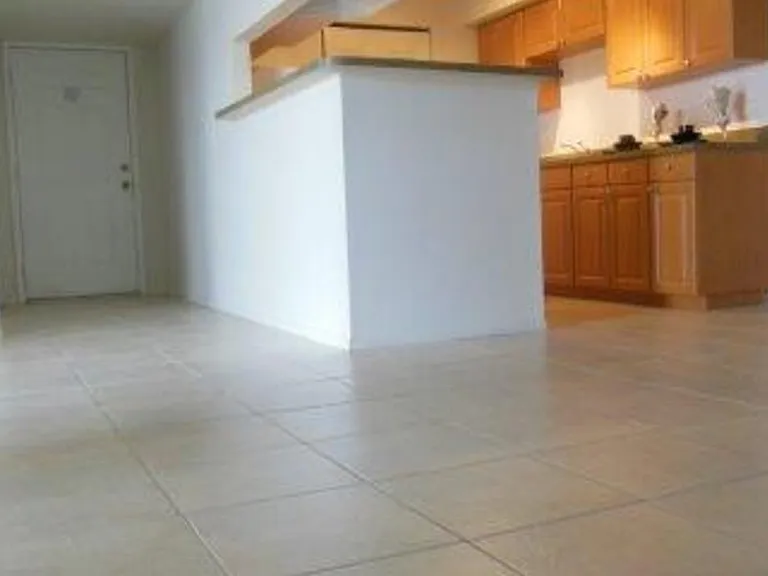 Fountain Place Apartments — Photo 4