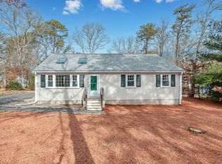 37 Gia Ln, Mashpee, MA 02649