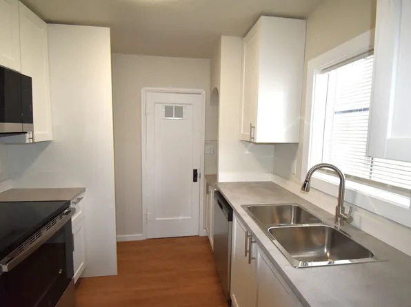 Freshly Remodeled Cozy Cottage Home, 320 S Main St, Lebanon, OR 97355