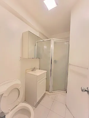 Rented by Downtown Mgt & Realty LLC | media 4