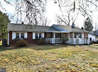 8 Marion St, Schwenksville, PA 19473