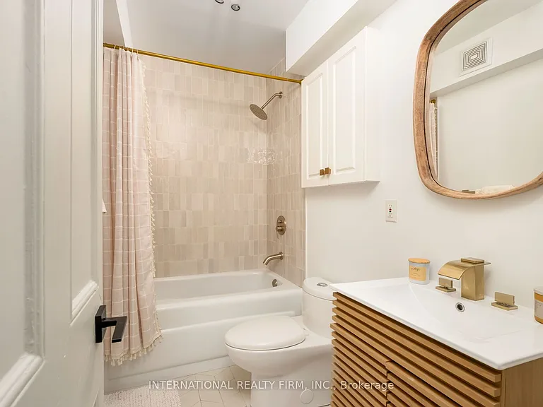 319 Markham St — Photo 9