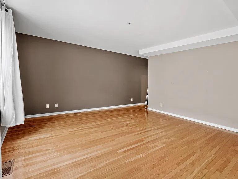712 N 2nd St — Photo 12
