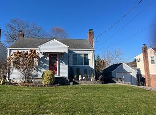 116 Devon Rd, Albertson, NY 11507
