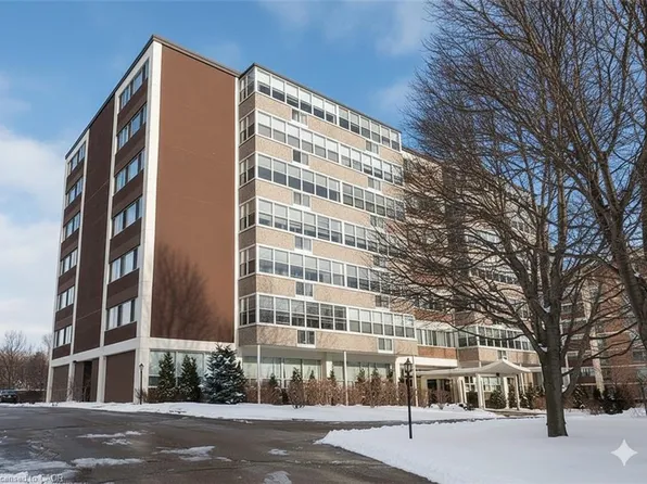 45 Westmount Rd N #603, Waterloo, ON N2L 2R3