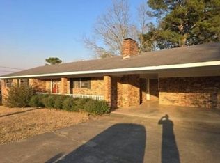 1006 N 9th St, Nashville, AR 71852