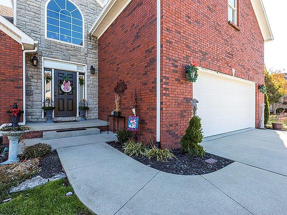 3rd image of 106 Stone Cove Dr