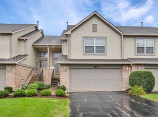 7912 Hedgewood Dr, Darien, IL 60561