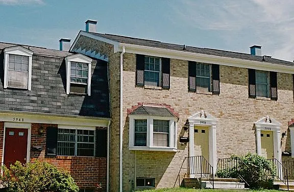 Gardenvillage Apartments and Townhouses — Photo 2