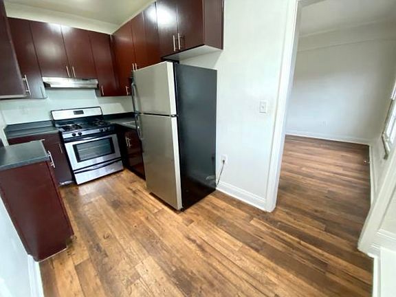2nd image of 716 S Berendo St
