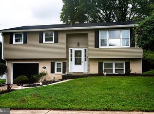 21 Fenwick Dr, Manchester, PA 17345