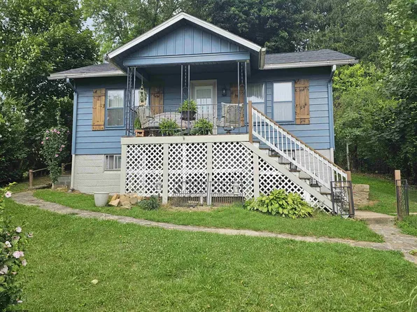 106 Floyd St, Grant Town, WV 26574