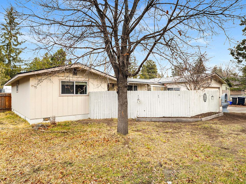 1st image of 1540 NE Bear Creek Rd