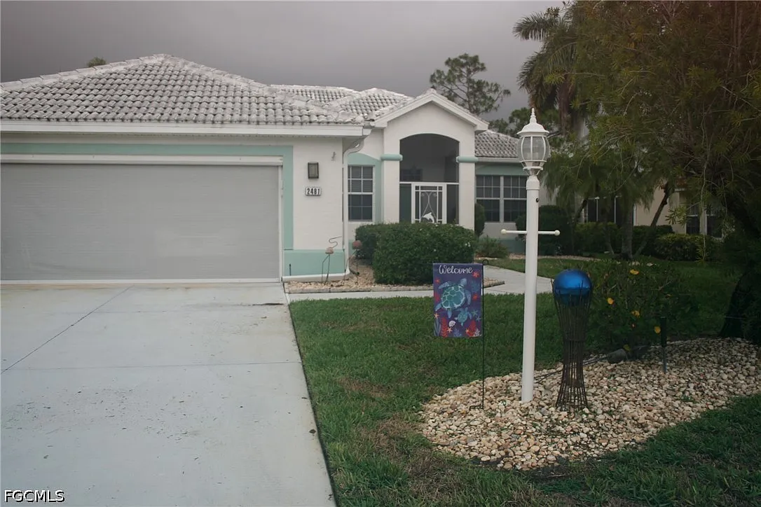 3 bed, 2.0 bath, 1450 sqft, $4,000 — Photo 2