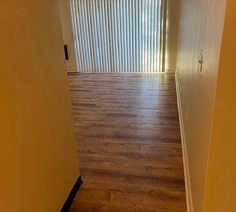 4th image of 5450 W Bryn Mawr Ave #10B