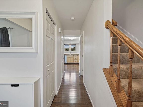4th image of 9206 Broadwater Dr