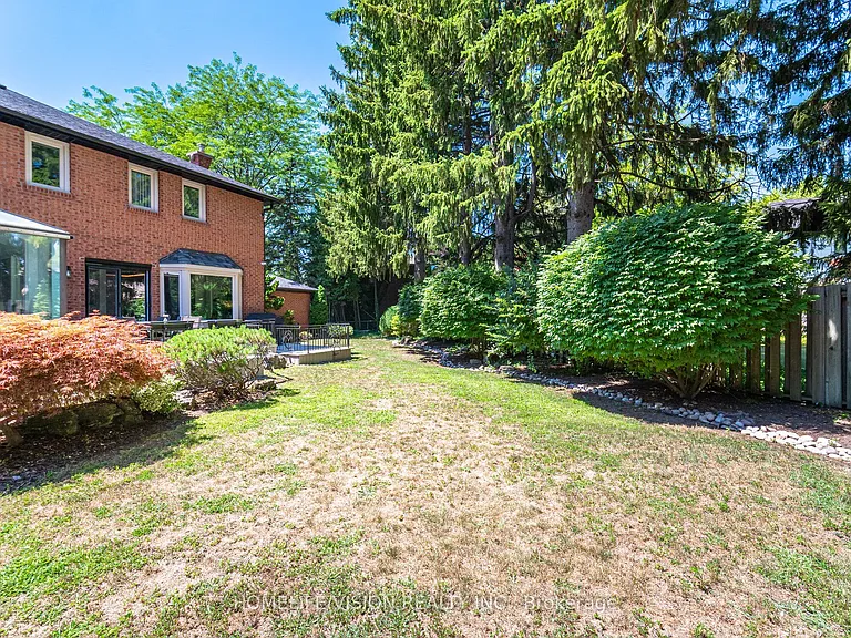 1298 Bunsden Ave — Photo 38