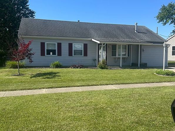 221 Woodlawn Ave