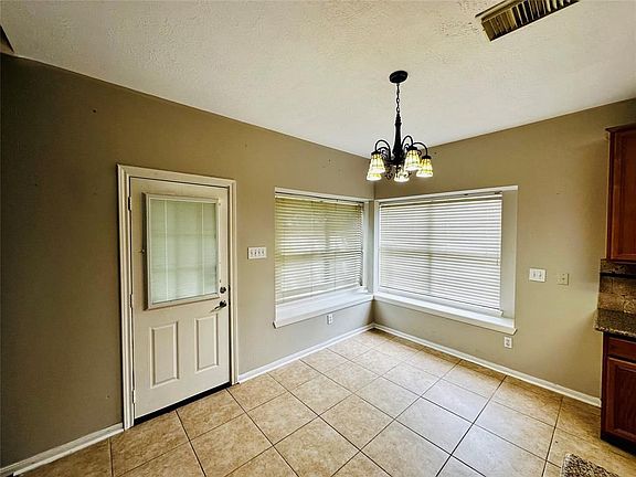 5th image of 4127 Harwood Dr
