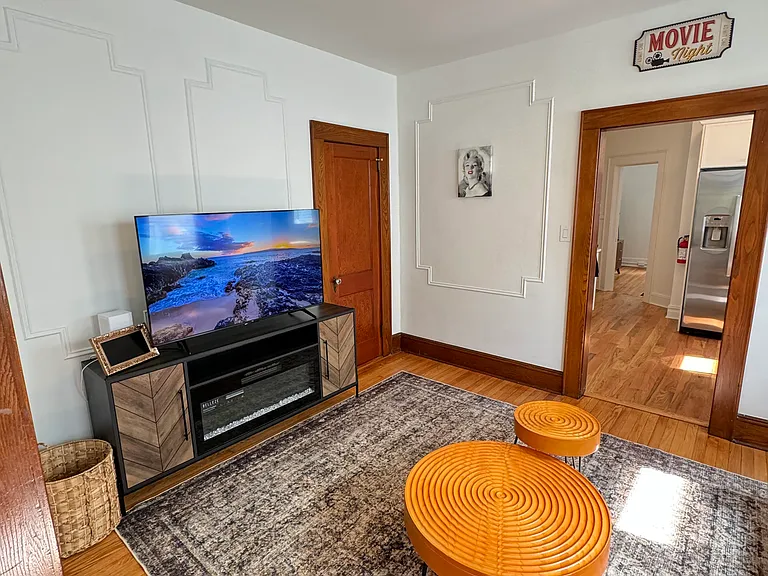 130 N Spring St #1R — Photo 9