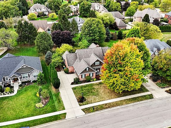 3rd image of 679 Greystone Dr