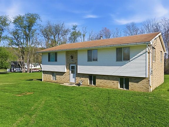 3rd image of 933 Sarver Rd
