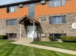 4 Todd Ct APT 2, Manteno, IL 60950