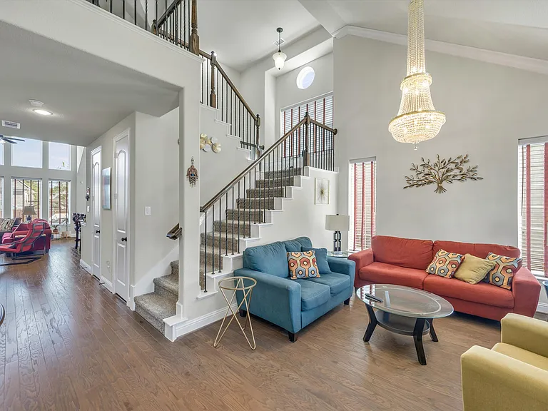 5520 Palisades Dr — Photo 13