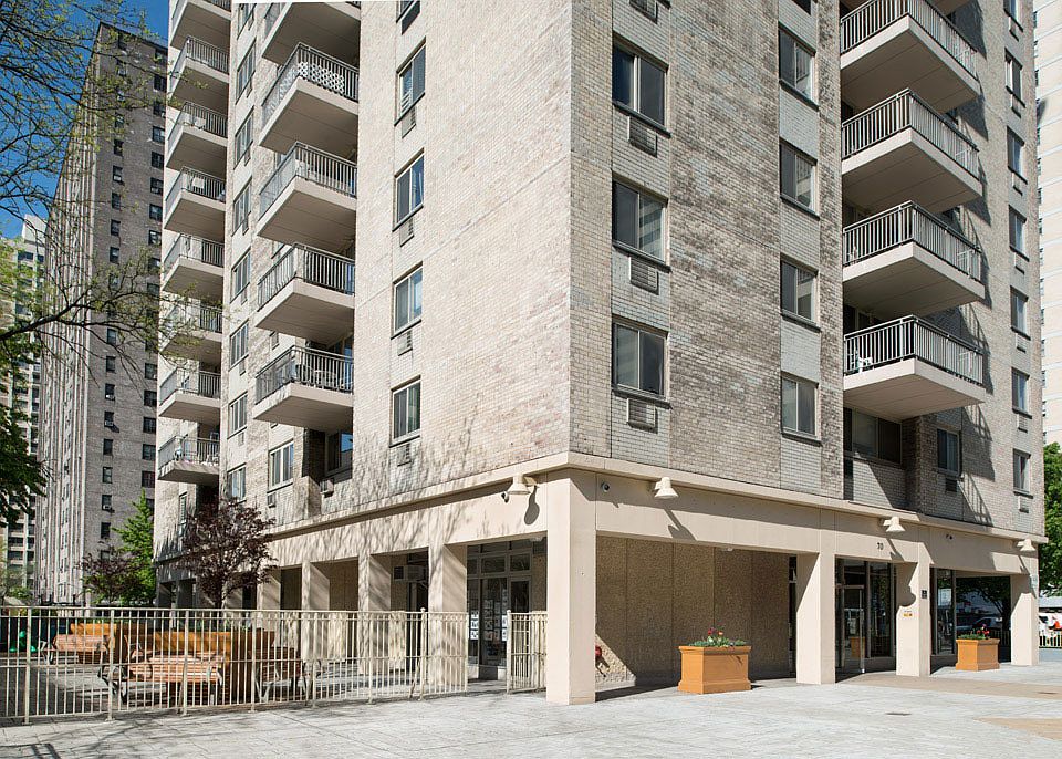 2nd image of 70 W 93rd St APT 27E
