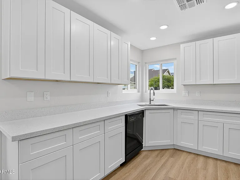 2455 E Broadway Rd #25 — Photo 22