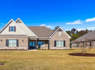 284 Abby Ln, Millbrook, AL 36054