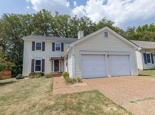 377 N Birchwood Dr, Hendersonville, TN 37075