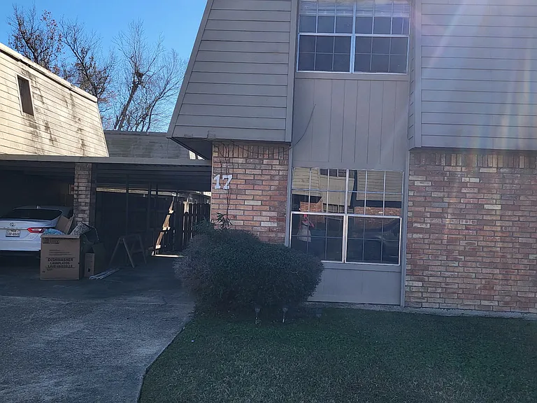 4150 Crow Rd #17 — Photo 1