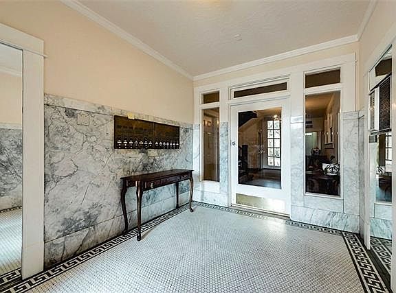 3rd image of 4845 Swiss Ave APT 304