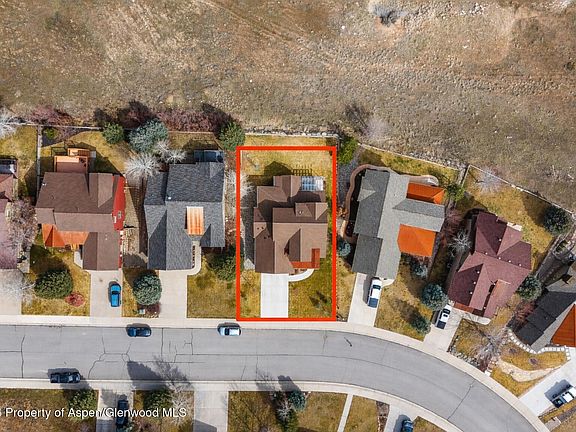 5th image of 276 Blackhawk Dr