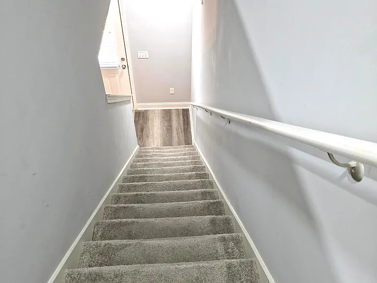 430 Village Creek Dr #B — Photo 31